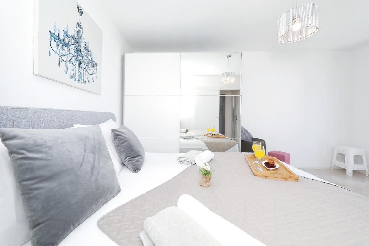 Home Nika One Minute From -Beach Zadar Ngoại thất bức ảnh