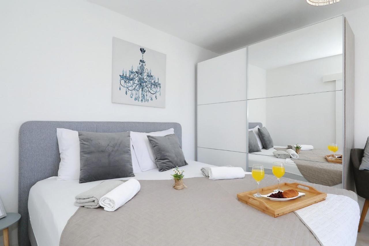 Home Nika One Minute From -Beach Zadar Ngoại thất bức ảnh